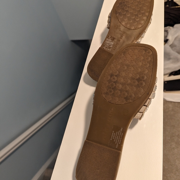 Kelly & Katie sandals - Picture 4 of 6